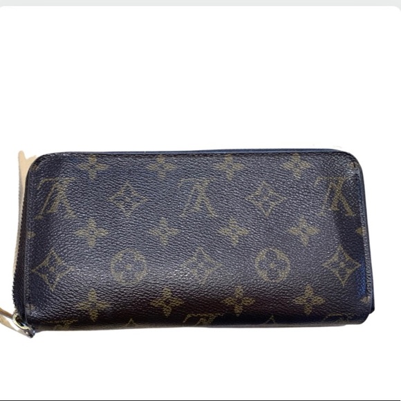Louis Vuitton Handbags - Louis Vuitton Zippy Wallet